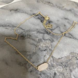 Kendra Scott necklace